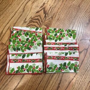 Vintage‎ Christmas Holly Berry Cloth Napkins Set of 10 Red Green 17x14